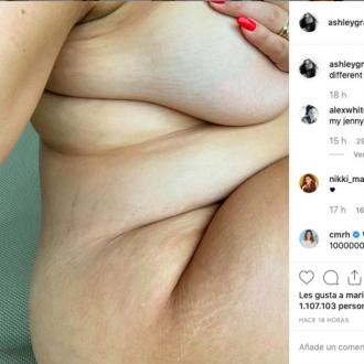 Das Model wurde dafür bewundert, dass es seine Schwangerschaftsstreifen zeigte. Der Star zeigte seinen Körper mit einem nackten Selfie auf seinem Instagram-Account. Ashley Grahams nacktes Selfie Instagram