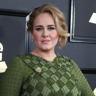 Die Musikerin hat heimlich, still und leise die Scheidung von ihrem Ex-Partner eingereicht. Adele