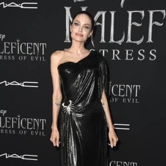 Die Hollywoodschauspielerin scheint endlich wieder ins Dating-Leben einzusteigen. Angelina Jolie