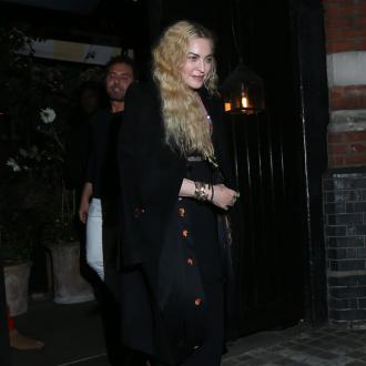 Die erfolgreiche Sängerin provoziert seit Jahren mit ihren Auftritten, Outfits und Äußerungen. Jetzt verriet sie, dass sie damit schon als Teenagerin begonnen hat. Madonna