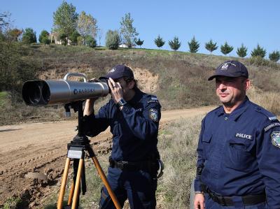 Griechische Polizisten an der Grenze zur Türkei. (Archivbild) Griechisch-türkische Grenze