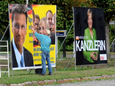 Wahlplakate von FDP und CDU. Nun geht es an die Koalitionsverhandlungen. Wahlplakate