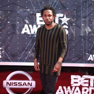 Der Musiker wird bei dem Festival als einer der Hauptacts auf der Bühne stehen. Der Sänger ist einer der Stars, der seinen Auftritt bei der Konzertreihe ankündigte. Kendrick Lamar