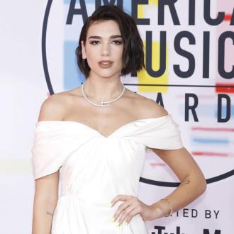 Die 24-Jährige arbeitet momentan an ihrem zweiten Album und gab an, sie wolle mit dem neuen Material die Leute zum Aufstehen und während allen Songs zum Tanzen bringen. Dua Lipa