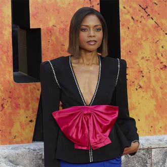 Die Schauspielerin hat bestätigt, dass es Gespräche für ein 'James Bond'-Spin-off gab. Naomie Harris