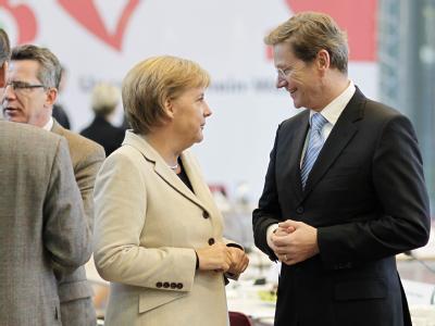 Bundeskanzlerin Angela Merkel und FDP-Chef Guido Westerwelle kommen bei den Koalitionsverhandlungen voran. Koalitionsverhandlungen in Berlin