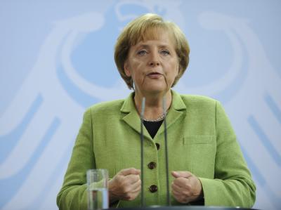 Bundeskanzlerin Merkel strebt Steuerentlastungen von der Mitte der kommenden Wahlperiode an. Kanzlerin Merkel