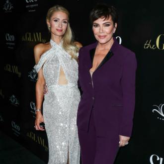 Die Hotelerbin betrachtet Kris Jenner als ''eine ihrer Tanten''. Sie kennen sich schon sehr lange. Paris Hilton und Kris Jenner