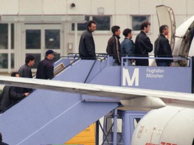 Tausende kosovarische Flüchtlinge in Deutschland stehen angeblich vor der Abschiebung. (Archiv- und Symbolfoto) Abschiebung