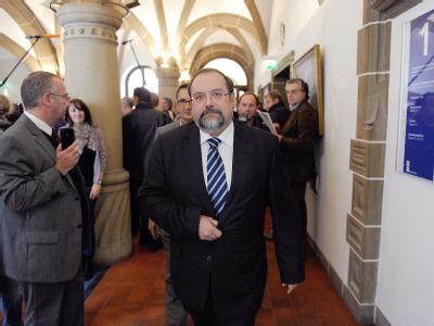 Gegen den Duisburger Oberbürgermeister Adolf Sauerland wird wegen Korruptionsverdachts ermittelt. Foto: Marius Becker Adolf Sauerland