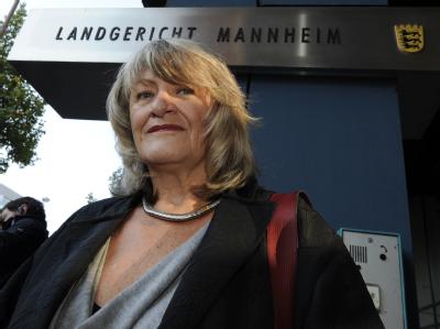 Die Frauenrechtlerin Alice Schwarzer hat sich auch nach dem Freispruch von Jörg Kachelmann an die Seite der Ex-Freundin gestellt (Archivbild). Alice Schwarzer