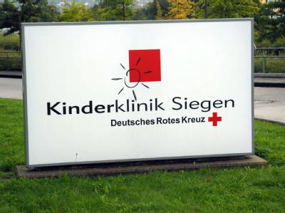 In der Siegener Kinderklinik sind drei frühgeborene Babys unter ungeklärten Umständen gestorben. Kinderklinik Siegen