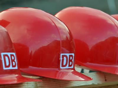 Die Deutsche Bahn sieht sich für die Warnstreiks gut gerüstet und will an den Bahnhöfen mehr Personal einsetzen. (Archivpersonal) Bahn will mehr Personal bei Streiks einsetzen