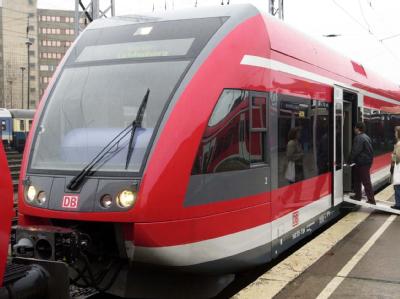 Täglich fahren 3,4 Millionen Menschen im Regionalverkehr der Deutschen Bahn. (Archivbild) Millionen Menschen fahren täglich im Nahverkehr