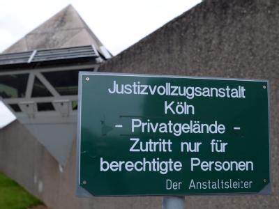 In diesem Kölner Gefängnis ist Beate Zschäpe untergebracht. Foto: Federico Gambarini/Archiv Gefängnis von Zschäpe