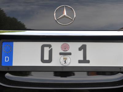 Wer wird die neue Nummer eins im Staat? Einer Umfrage zufolge präferieren die Bundesbürger Joachim Gauck. Kennzeichen des Bundespräsidenten-Dienstautos