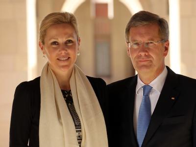 Bettina Wulff wünscht sich ruhige Weihnachten. Foto: Wolfgang Kumm/Archiv Christian und Bettina Wulff