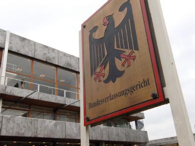Bundesverfassungsgericht in Karlsruhe: Das Gericht hat in einer Grundsatzentscheidung die Wirksamkeit eines Urteils des Europäischen Gerichtshofs bestätigt. Bundesverfassungsgericht