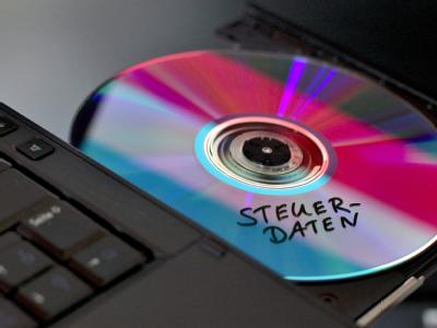 NRW schließt weitere Ankäufe von Steuerdaten-CDs nicht aus. Foto: Jan Woitas/ Symbol Steuerdaten-CD