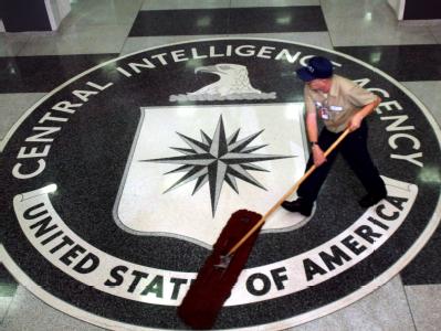 Pannen und Erfolge bei der CIA: Der Geheimdienst der USA ist öfter mal mit spektakulären Aktionen in die Schlagzeilen geraten. CIA-Foyer