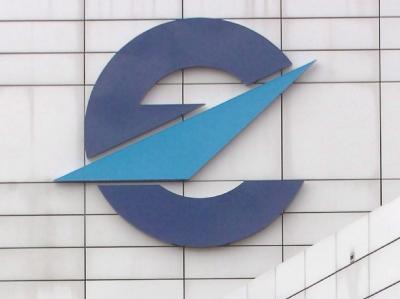Eurocontrol (hier das Logo am Gebäude der Organisation in Brüssel) ist die europäische Flugaufsichtsbehörde. Die Flugaufseher