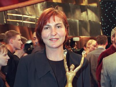 Kanu-Rekordweltmeisterin Birgit Fischer mit der Auszeichnung Birgit Fischer