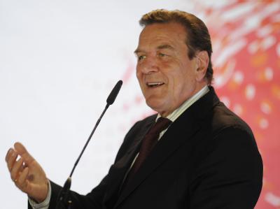 Ex-Kanzler Gerhard Schröder spricht sich gegen eine Abkehr von der Rente mit 67 aus. (Archivbild). Gerhard Schröder
