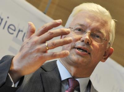 Hessens Ministerpräsident Roland Koch hat seinen Rücktritt angekündigt. (Archivbild) Roland Koch (CDU)