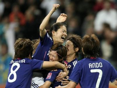 Japan und Homare Sawa (oben) stehen erstmals im Finale. Japan und die USA kämpfen um den WM-Titel