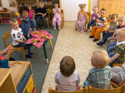 In Deutschland werden rund 320 000 Kinder unter drei Jahren betreut. Kita