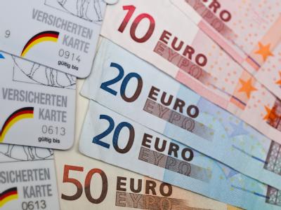 Die Krankenkassen sitzen auf einem dicken Finanzpolster. Doch Beiträge zurückzahlen wollen sie nicht, macht ihr Spitzenverband klar. Foto: Patrick Pleul/Archiv Krankenkassenbeiträge