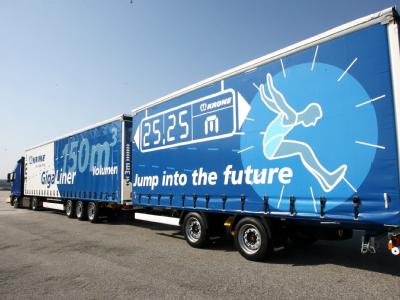 Mit zwei Lang-LKW lässt sich die Fracht von drei herkömmlichen Lastwagen transportieren. Gigaliner