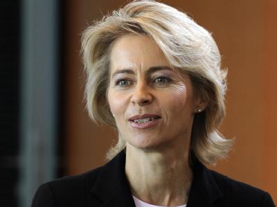 Ursula von der Leyen (CDU) wechselt vom Familien- ins Arbeitsministerium. Ursula von der Leyen