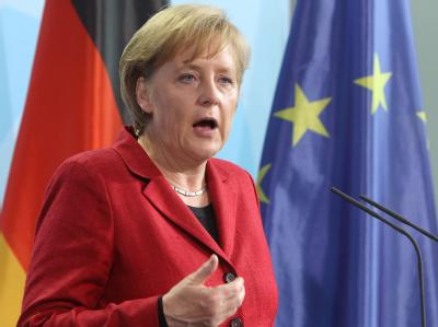 Bundeskanzlerin Angela Merkel hat wegen der Euro-Krise zu einer Krisenrunde der Koalition ins Kanzleramt geladen Merkel