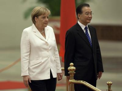 Kanzlerin Merkel und der chinesische Ministerpräsident Wen Jiabao in Peking. Merkel in China