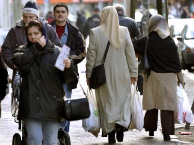 Die Türkische Gemeinde in Deutschland fordert angesichts der Debatte um das Zusammenleben mit Migranten eine «Integrations-Agenda» 2010. (Archivbild). Integration
