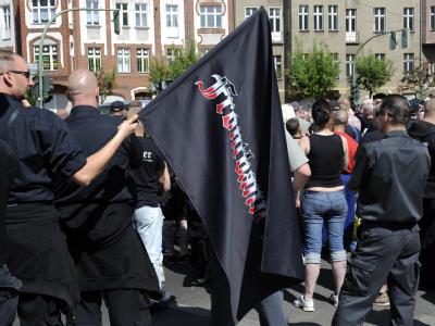 Berlins Innensenator hat die Neonazi-Gruppe Neonazi-Vereinigung in Berlin verboten