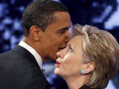 Gegen ihn unterlag sie im Kampf um die US-Präsidentschaftskandidatur, nun ist sie seine Außenministerin: Hillary Clinton und Barack Obama (Archivbild). Obama und Clinton