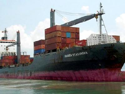 Der neue Kapitän der «Hansa Stavanger» setzt auf seine jahrelange Erfahrung bei der Abwehr von Piratenüberfällen. Containerschiff «Hansa Stavanger»