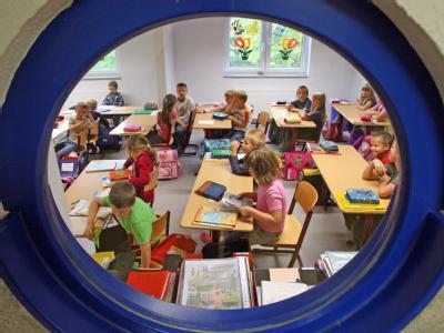 Laut «Bildungsmonitor 2009» sind deutsche Schulen heute leistungsfähiger als noch vor fünf Jahren (symbolbild). Klassenzimmer