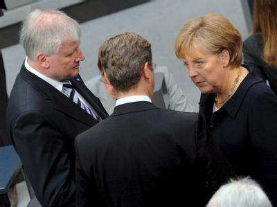 Noch nicht in allem einig: CSU-Chef Seehofer (l), FDP-Chef Westerwelle und CDU-Chefin Merkel Potentielle Koalitionäre