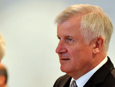 Beim Thema Griechenland-Krise bleiben Horst Seehofer und die CSU hartnäckig. Horst Seehofer