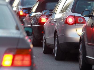 An Pfingsten werden voraussichtlich viele Autofahrer im Stau stehen. Hohe Stau-Gefahr an Pfingsten