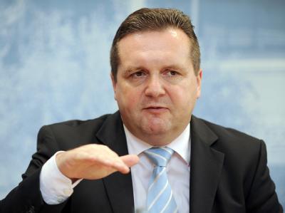 Mappus schließt die Nachfolge von Koch als CDU-Bundesvize aus. (Archivbild) MInisterpräsident Stefan Mappus