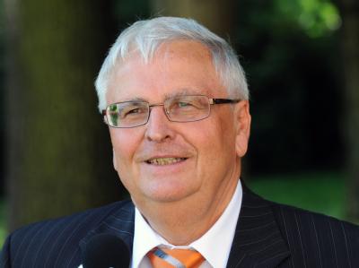 Für Theo Zwanziger, den Präsidenten des Deutschen Fußball-Bundes (DFB) ist der Wettskandal im Fußball auch ein gesamtgesellschaftliches Phänomen. Theo Zwanziger