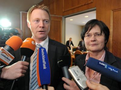 Die designierte CDU-Ministerpräsidentin Christine Lieberknecht und SPD-Landeschef Christoph Matschie. Koalitionsverhandlungen in Thüringen