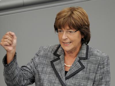 Dienstwagenaffäre: Bundesgesundheitsministerin Ulla Schmidt weist die Vorwürfe zurück. Ulla Schmidt