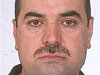 Der aus dem Irak stammende Kurde könnte versuchen, sich ins Ausland abzusetzen. Foto: Polizei Nienburg Todesschütze von Stolzenau