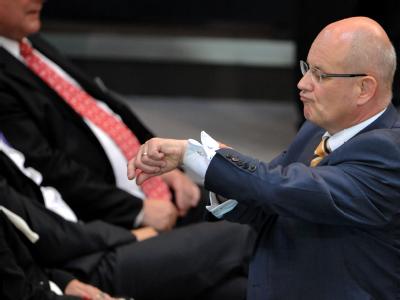 Unions-Fraktionschef Volker Kauder (CDU) ging scharf mit Kabinettskollegen ins Gericht. (Archivfoto) Volker Kauder
