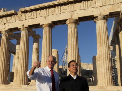 Chinas Regierungschef Wen Jiabao und Ministerpräsident George Papandreou besuchen den Parthenon auf der Athener Akropolis. Wen Jiabao in Athen